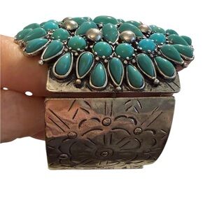 #677 Southwestern Turquoise Cluster Large Statement Silver‎ Bracelet -Wide Band